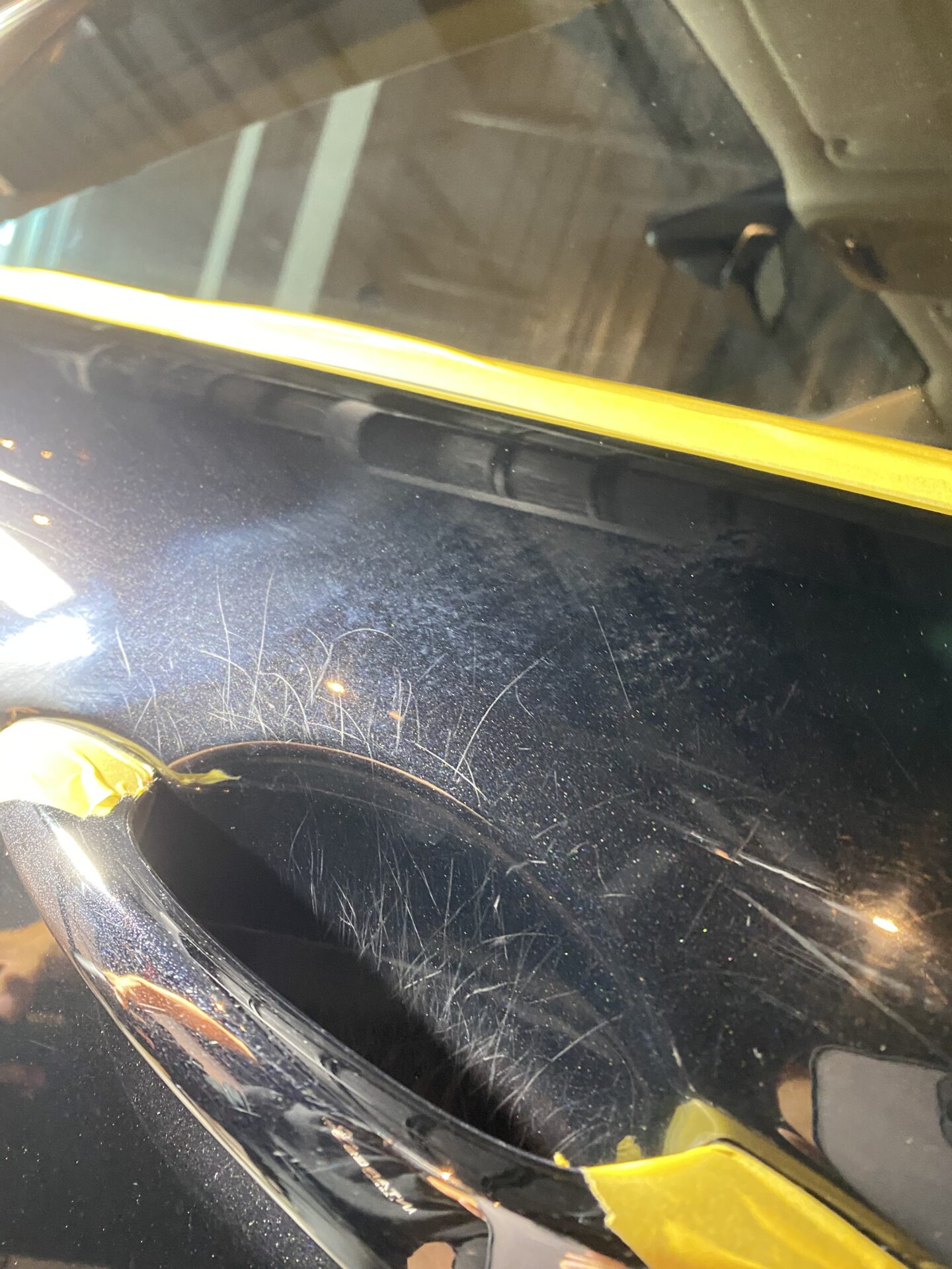 ジャガーXJ　磨き作業