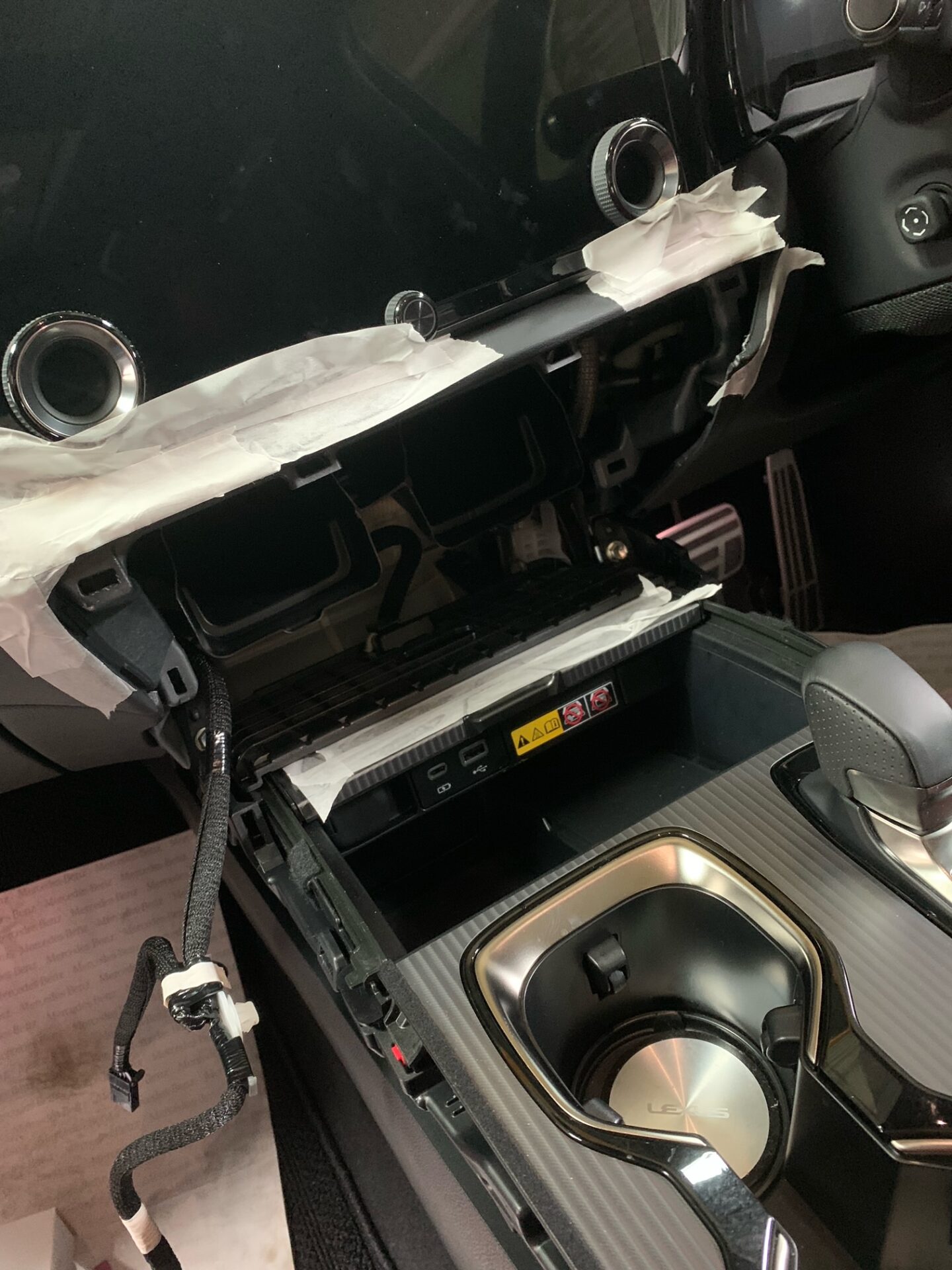 新型レクサスRX500H　TVキャンセラー取付！