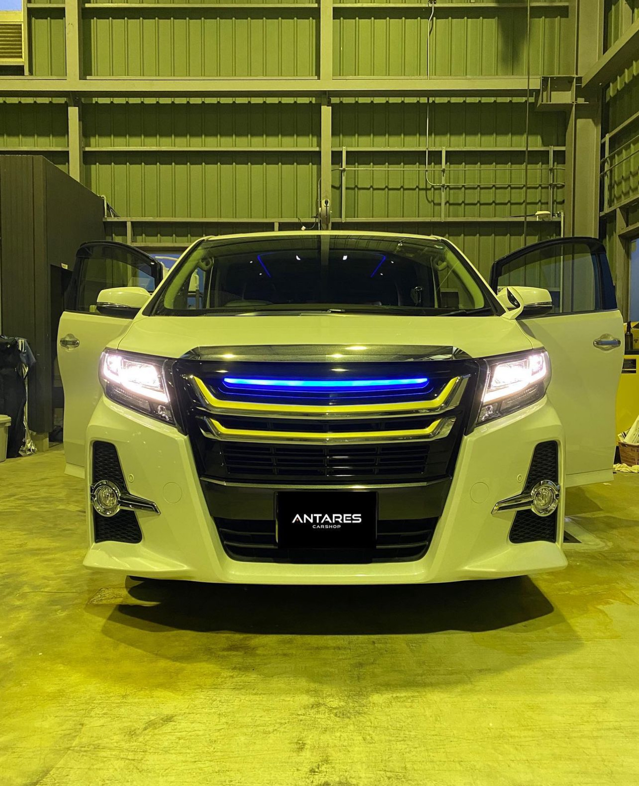 30アルファード　モデリスタグリル取付