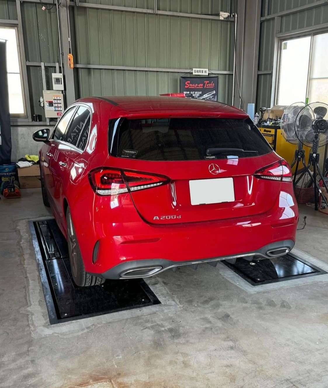 メルセデスベンツ　A200ｄ　オイル交換