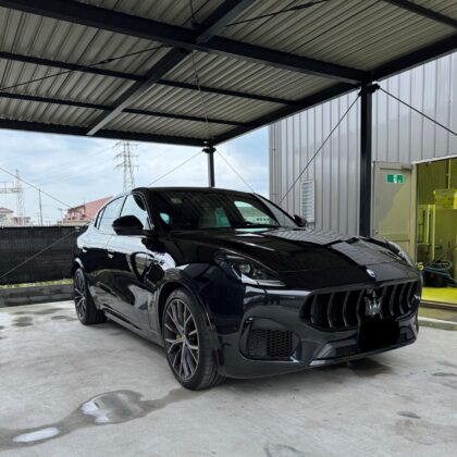 マセラティ　グレカーレ　オイル交換