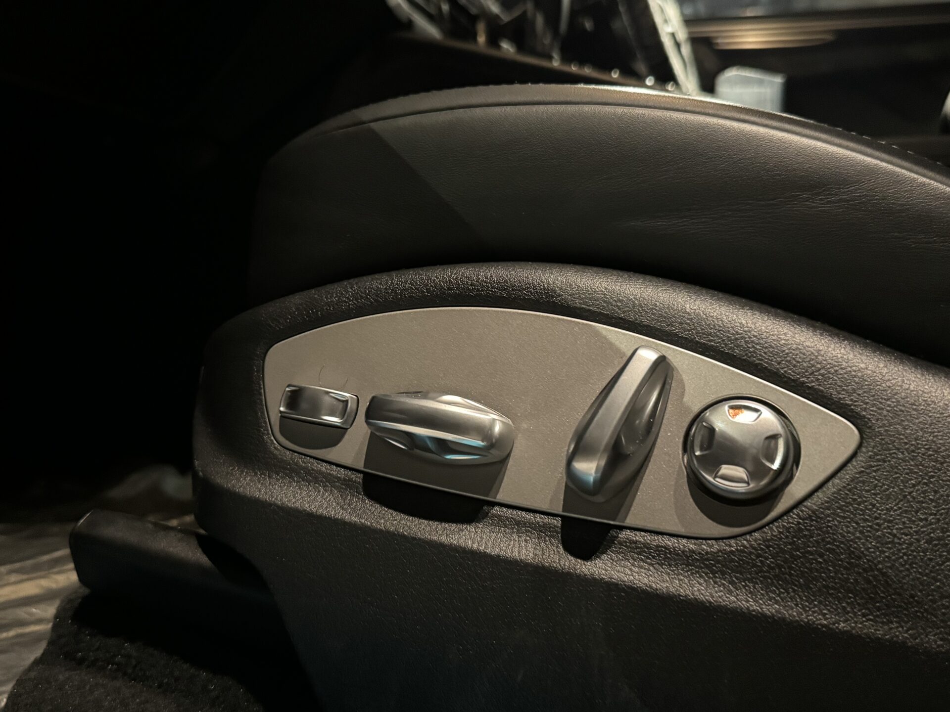 ポルシェ　マカンS PDK