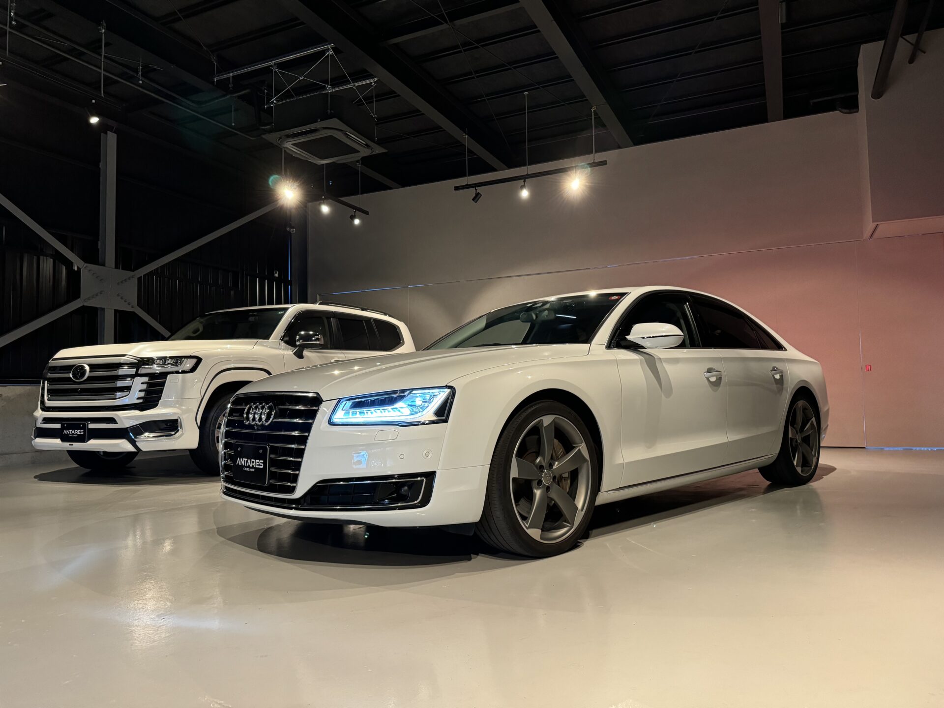 アウディ　A8　4.0　TFSI