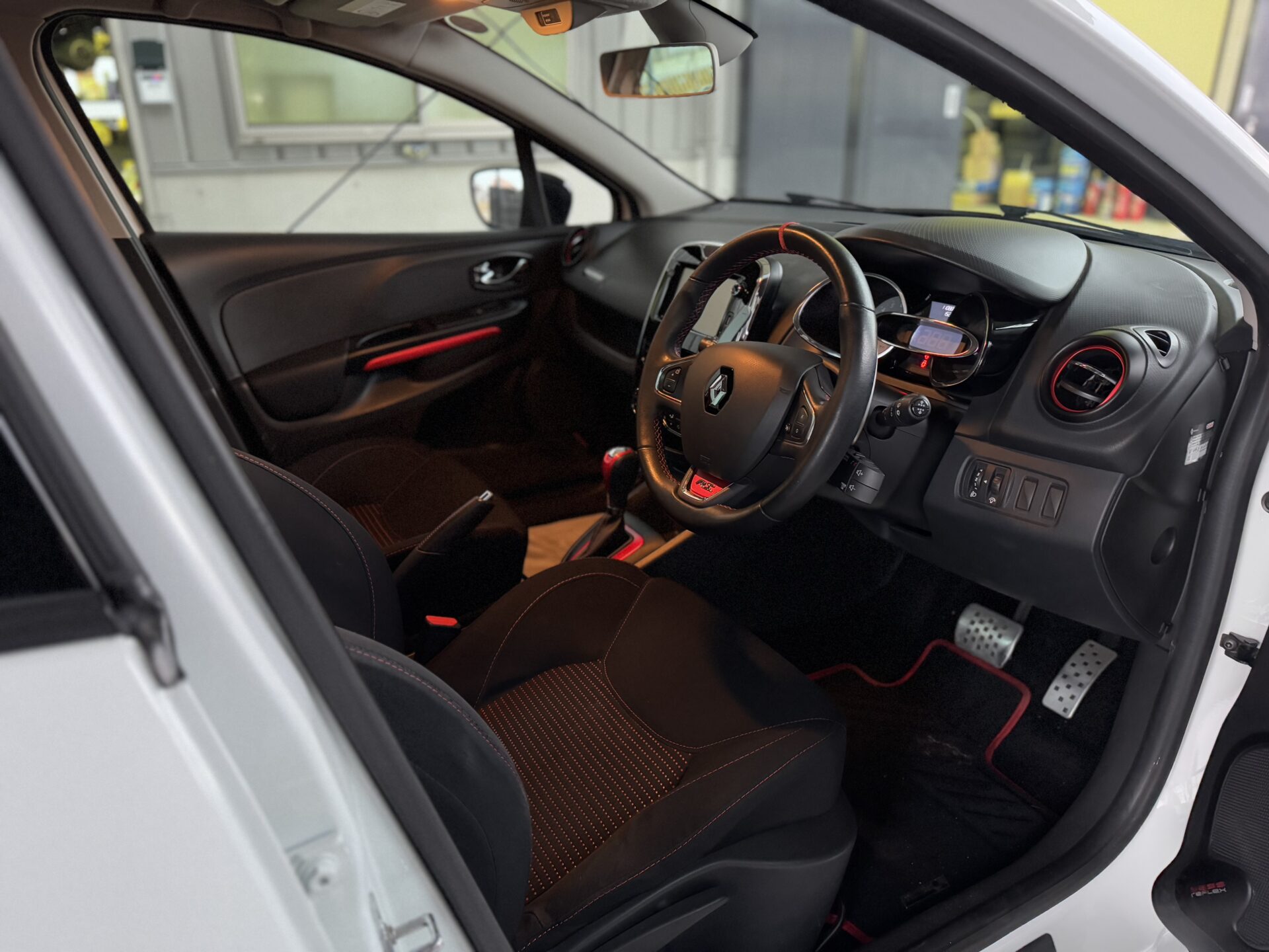 ルノー　ルーテシア　RSスポール